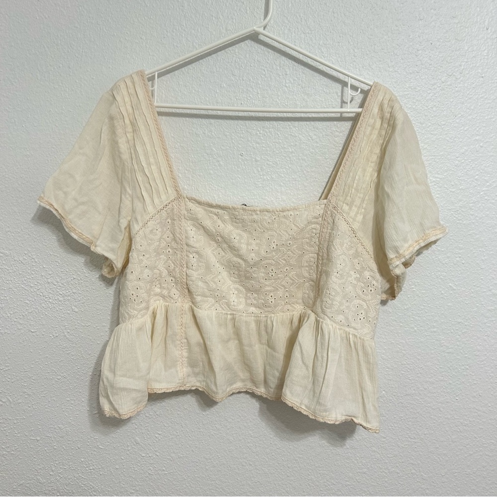 American eagle white lace flowy top
